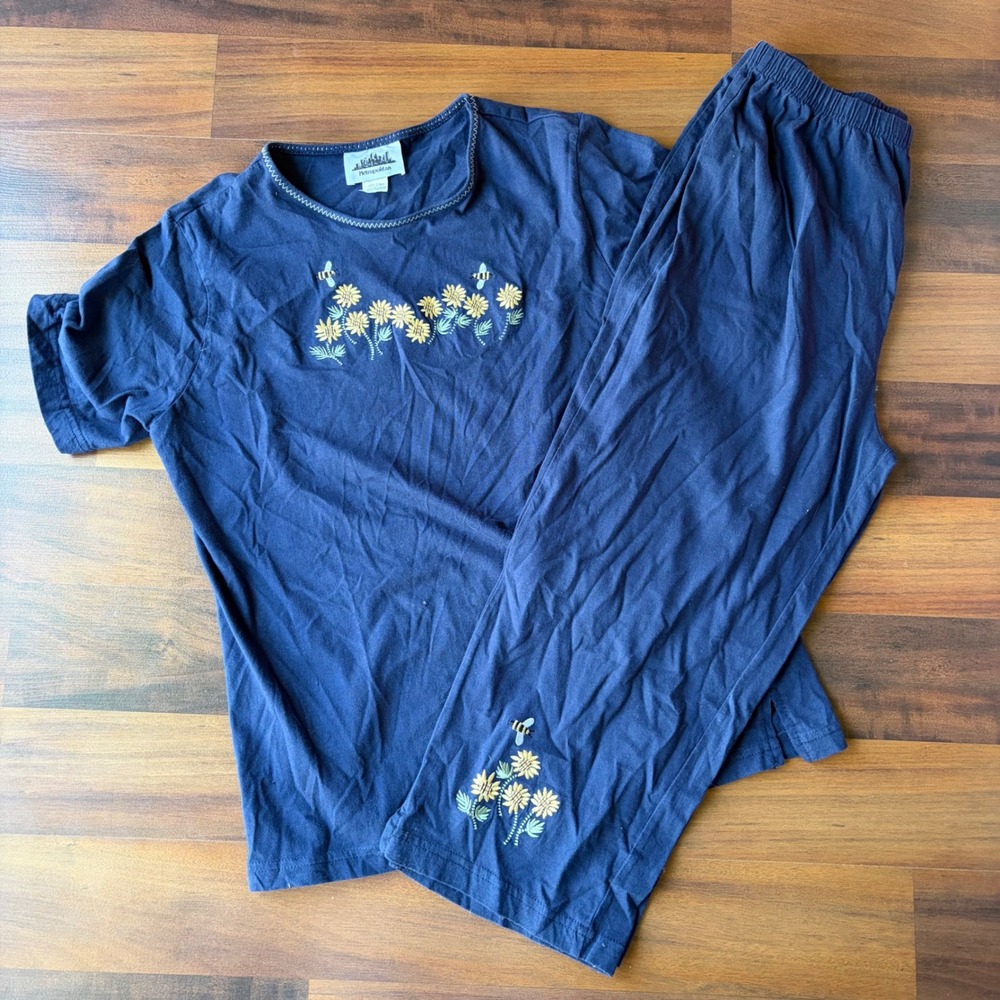 Vintage Grandmacore Navy Blue Sunflower Bee Embroidered Set Small Short Sleeve